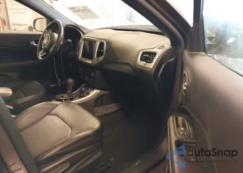 2021 Jeep Compass 80Th Anniversary 4X4 z USA, uszkodzony, nr VIN 3C4NJDEB4MT543171